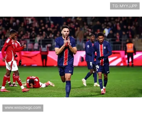 法甲联赛最新动态：巴黎圣日耳曼迎战摩纳哥，豪门争夺战引发热议