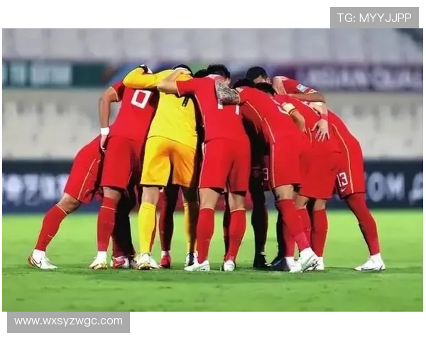 国家队迎来关键战役新帅首秀引发球迷高度关注与世预赛形势变化